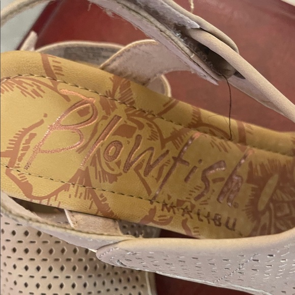 Blowfish Malibu Tan Slingback Sandals - Picture 2 of 7